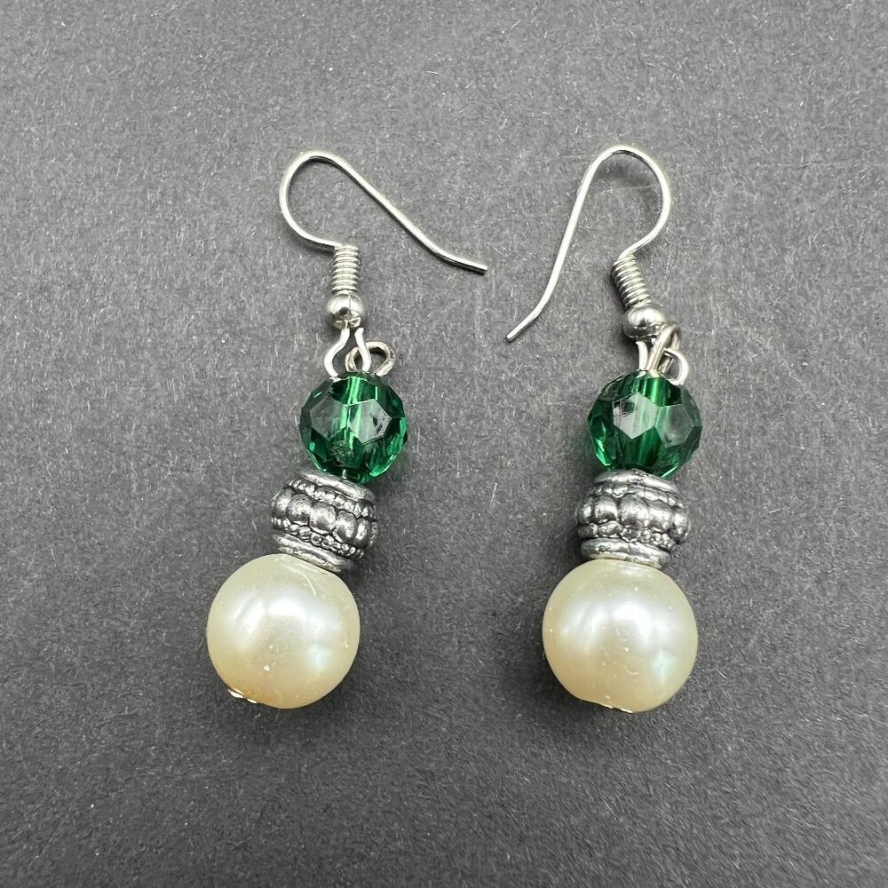 Faux Pearl‎ Pierced Dangle Earrings Green Bead Silver Tone Wire Drop